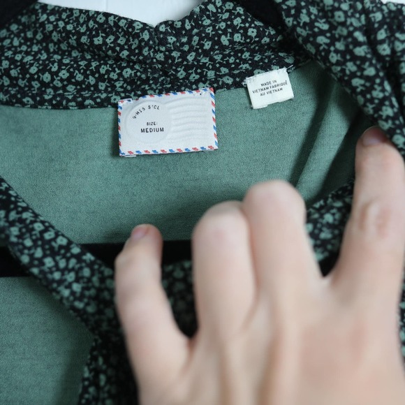 Anthropologie Postmark Retro Green Black Stretchy Floral Neck Tie Blouse - Picture 3 of 6
